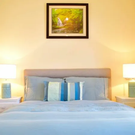 2 Bedroom House Near Centre دبلن